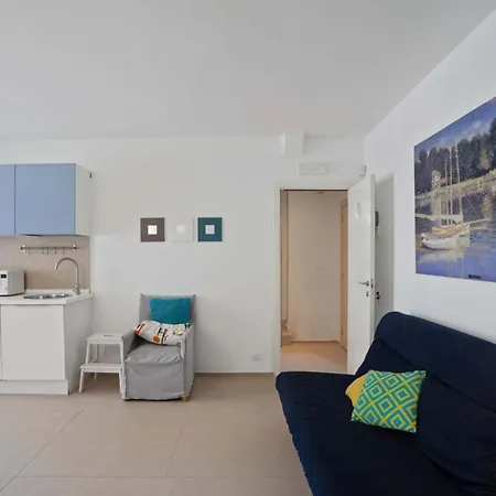 Casaalmare * Mola di Bari